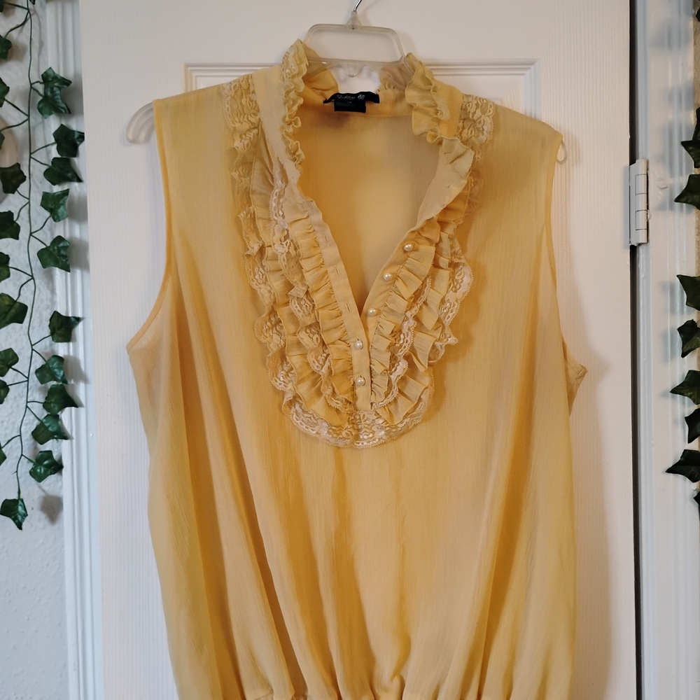 Elegant Ruffled Sleeveless Top - Yellow
